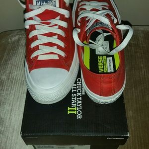 Converse Chuck Taylor All Star II-Low Top